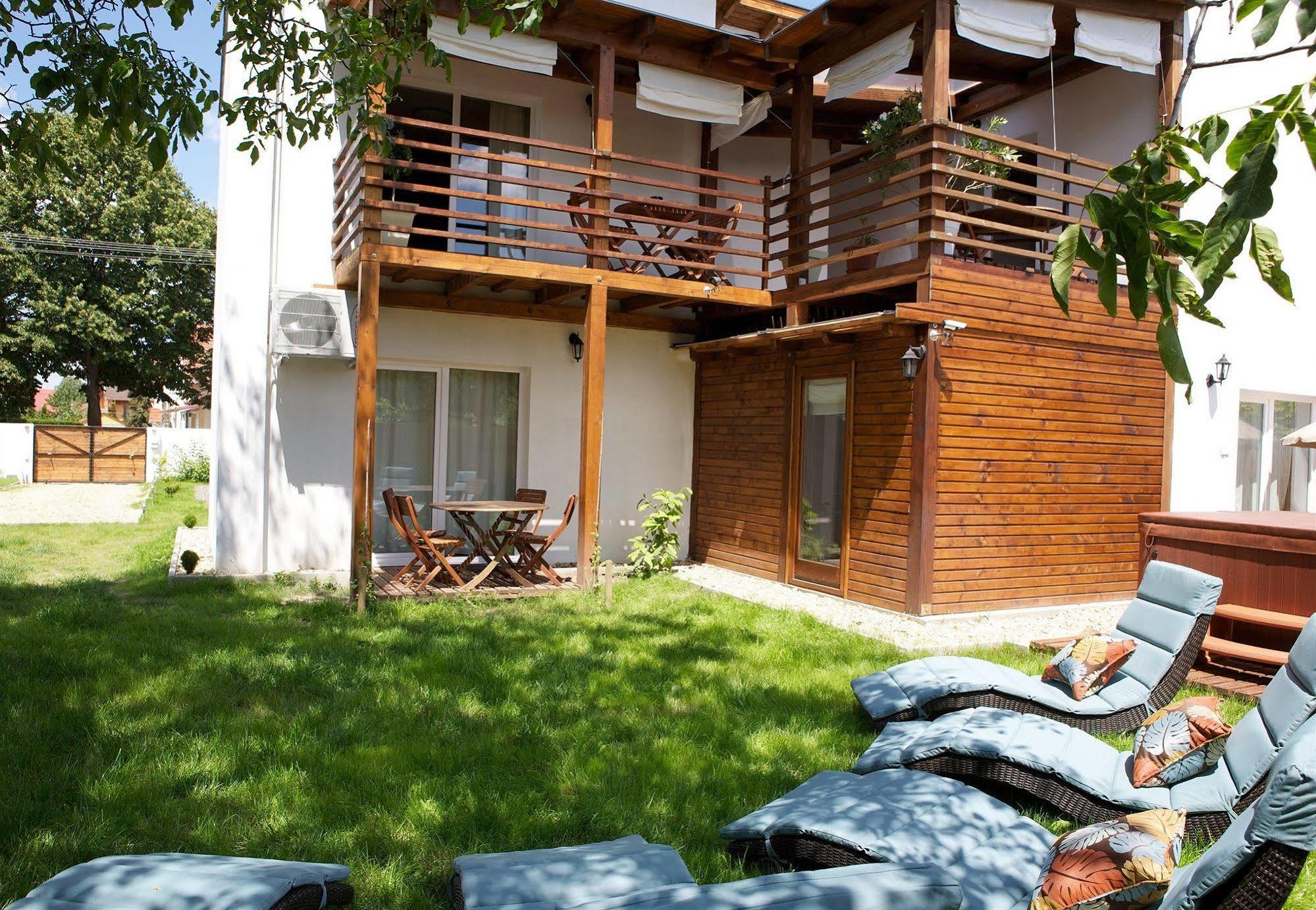 Sunset Apartments Hajduszoboszlo Ngoại thất bức ảnh